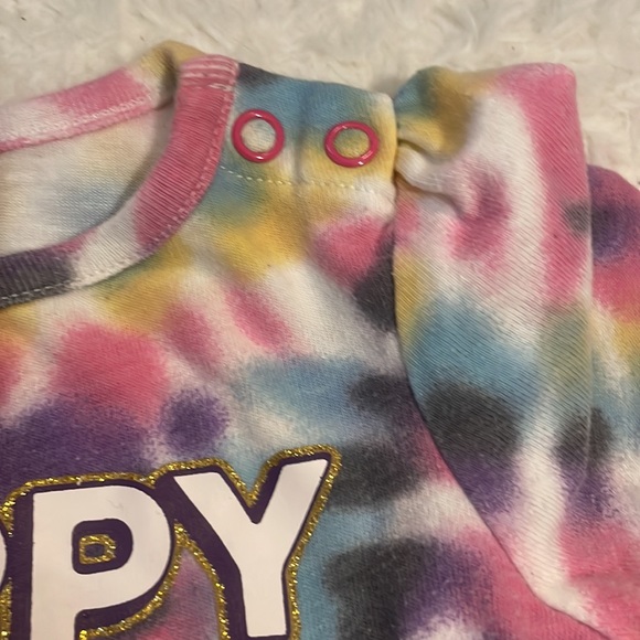 Embellished Happy and loved tie-dyed romper & blue jeans Baby girl size 12 M - Picture 5 of 14